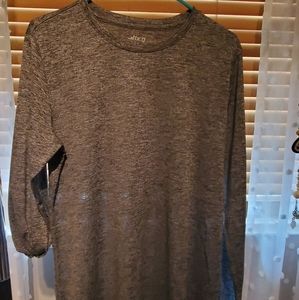 Long sleeve sports t shirt